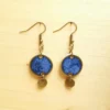 Boucles d'oreilles Chloé bleues en grès émaillé, création artisanale