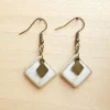 Boucles d'oreilles losanges en grès émaillé blanches
